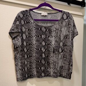 Michael Stars Black and Gray Snakeskin Short Sleeve Top